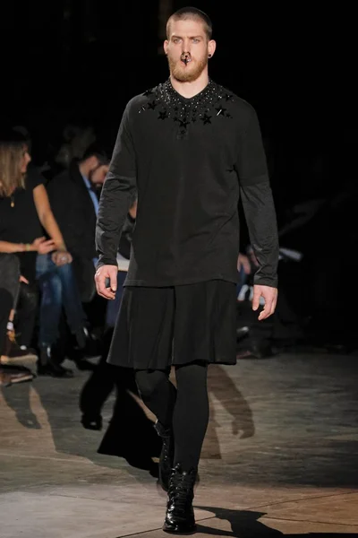 Look 36